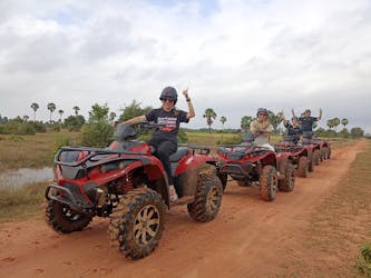 Tour privado de Siem Reap de quadriciclo ao pôr do sol